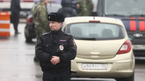 Десятки автомобилей остались на парковке «Крокус Сити Холла» в Красногорске