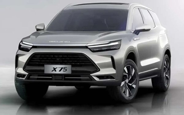 До 3 млн: названа цена кроссовера BAIC X75 в России
