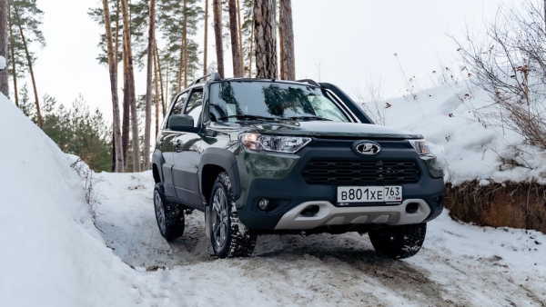 «АвтоВАЗ» интегрировал агента Алису во внедорожник Lada Niva Travel