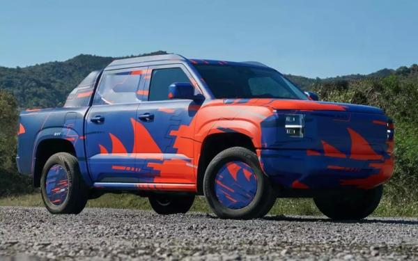 Китайский производитель представил пикап размером с Toyota Hilux
