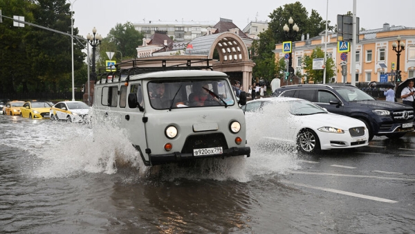Столичных водителей предупредили о надвигающейся грозе