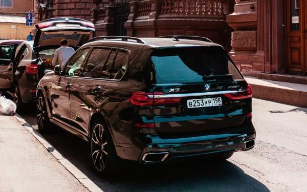 Владельцев BMW ждет сюрприз: сколько заплатят собственники