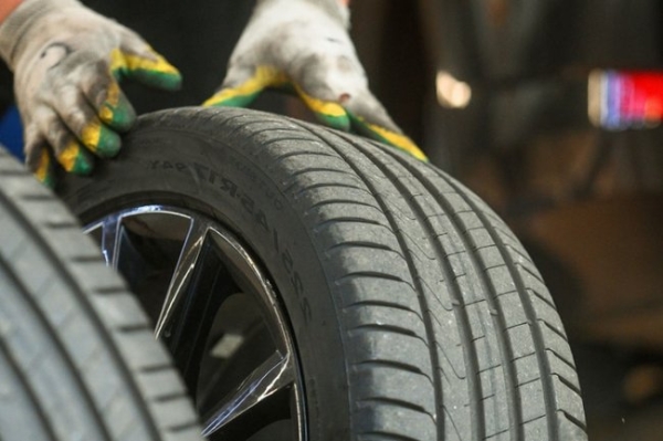Fit Service: грыжа на шине может привести к опрокидыванию автомобиля на ходу