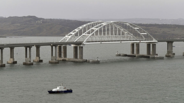 Движение по Крымскому мосту восстановили