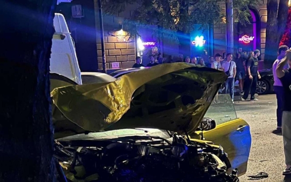 Массовая авария в центре Краснодара с золотой иномаркой: что известно