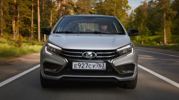 «АвтоВАЗ» начал массовый выпуск Lada Vesta с важной системой безопасности