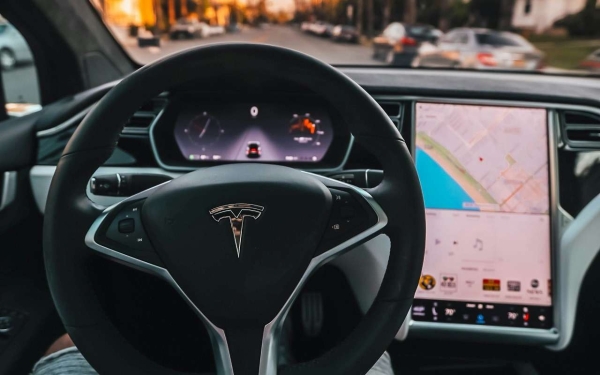 Журналисты провели собственное расследование и выяснили причину аварий у Tesla