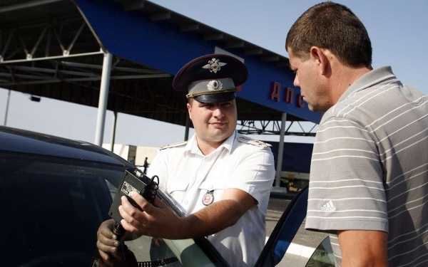 Оштрафовали за тонировку, а исправен ли прибор? Глава ГАИ рассказал, как это проверить