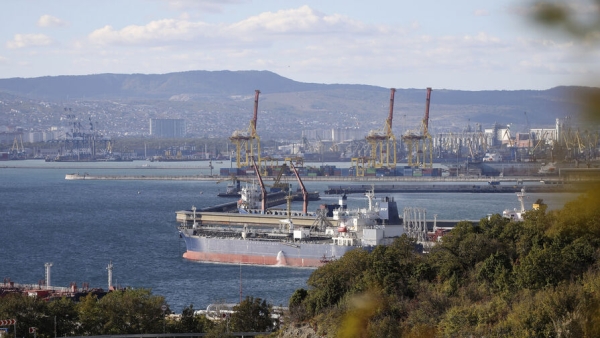 В Новороссийске запретили гулять по набережной и закрыли пляжи