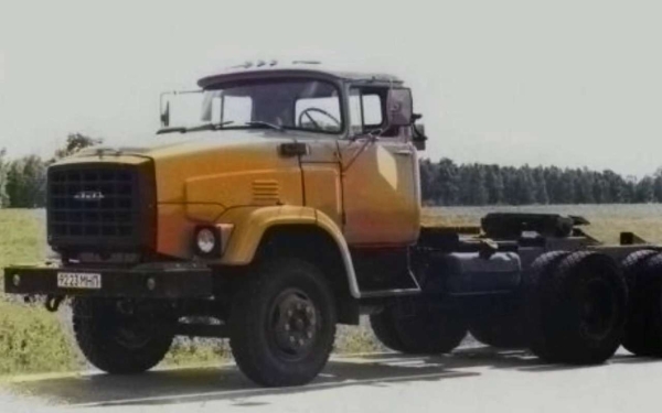 Это что за грузовик? Таких ЗИЛов вы еще не видели!