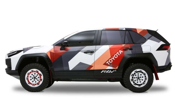 На базе популярного кроссовера Toyota RAV-4 выпустили экстремальный раллийный болид