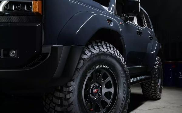 Совершенно новый Land Cruiser Prado был доработан специально для российских реалий