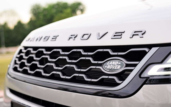 Самые популярные кроссоверы Land Rover признаны опасными для жизни