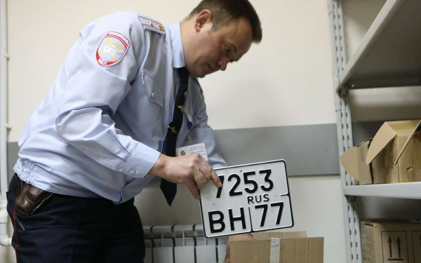 Квадратные номера и спереди, и сзади — можно или нет