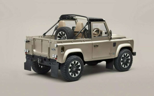 Новый Land Rover Defender V8 Soft Top — мечта любителя ретро